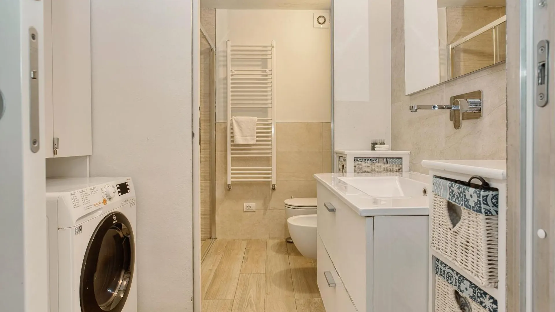 דירה מילאנו Modern Loft Near Bosco Verticale איטליה